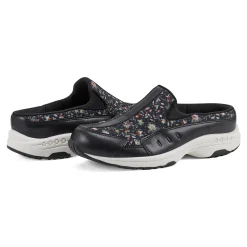 Traveltime Clogs